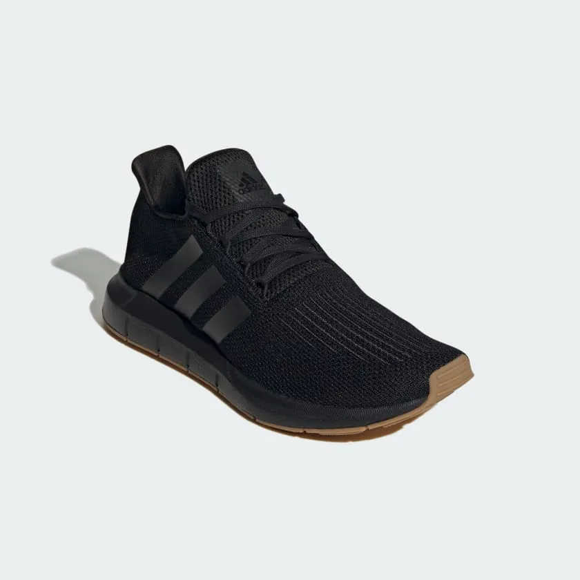 ADIDAS MEN'S SWIFT RUN BLACK/GUM RUNNING SHOES