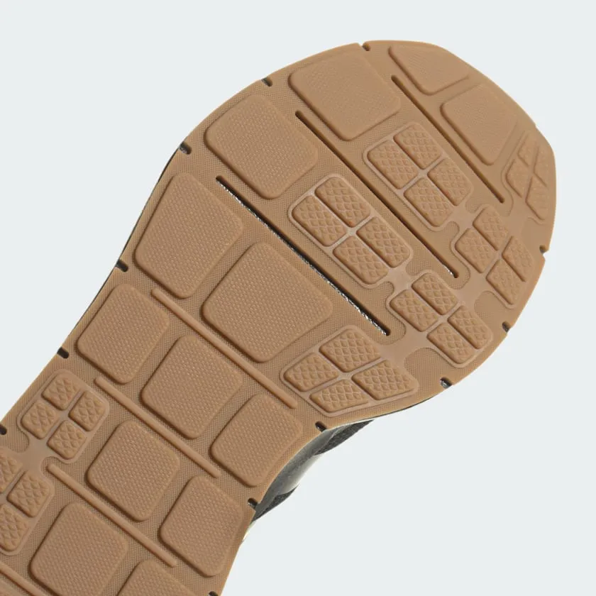 ADIDAS MEN'S SWIFT RUN BLACK/GUM RUNNING SHOES
